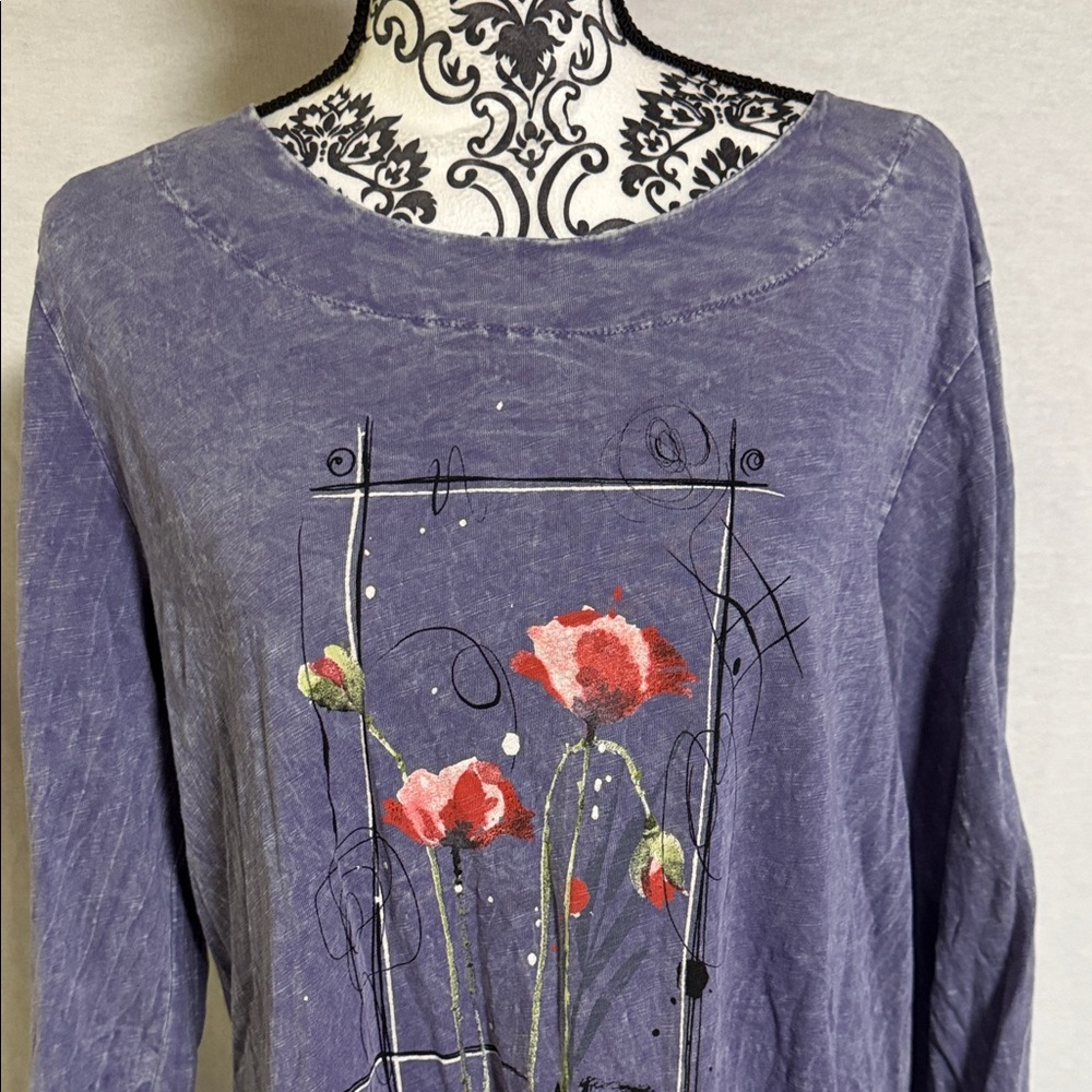 Jess & Jane Mineral Washed Patch Pocket Floral Graphic Purple Women's Tunic Top - Picture 2 of 11